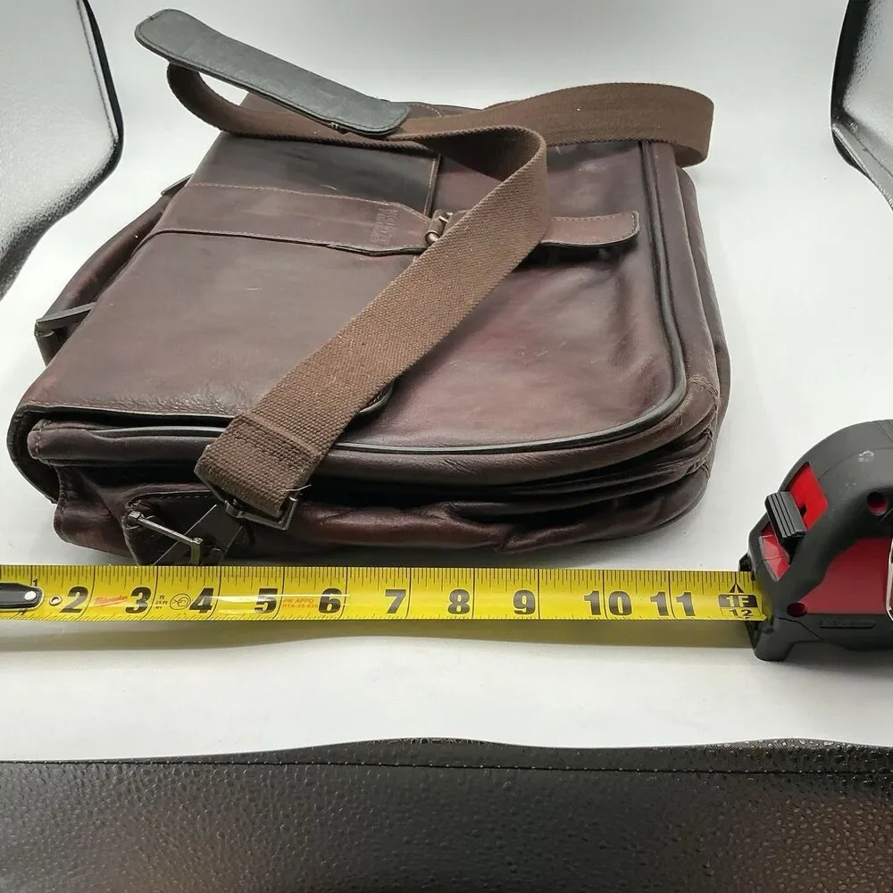 Kenneth Cole Reaction Brown Leather Messenger Laptop Briefcase Shoulder Bag